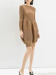 Casual Dresses Miyake Folds 2024 Spring/summer Dress Style Elegant Loose Long-sleeved Round Neck Lantern Skirt