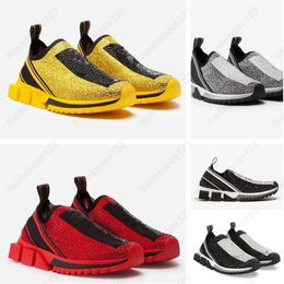 Sorrento Çorap Spor ayakkabılar Rhinestones ile Erkek Ayakkabı Kristaller Kristaller Slip-On Socks Sookts Sıradan Mesh Siyah Beyaz Kırmızı Glitter Runner Eğitmenler Kutu