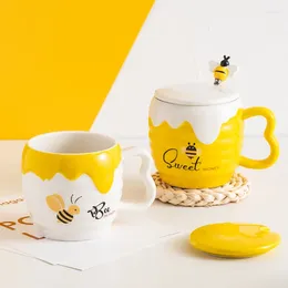 Mugs Ceramic Cup With Lid Spoon Cartoon Cute Bee Coffee Mug Water 3D Carved Office 500ml