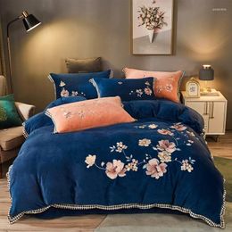 Bedding Sets Winter Soft Crystal Velvet Flannel Fleece Chinese Style Floral Embroidery Set Double Duvet Cover Bed Sheet Pillowcases