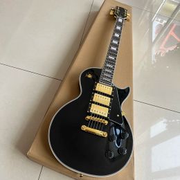 Guitar Classic Electric Guitar, Made at Professional Level, with Great Timbre, Big Function Output and Free Delivery to Home.