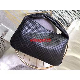 Leather Totes BottegVeneta Hop Handbags Sheepskin Woven Womens Bag 2024 New Bag Baby Dumpling Bag Single Shoulder Bag Celebrity Same Style have logo HBTM0Y