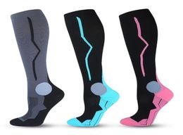 Men Women Compression Socks AntiOdor Knee High Stockings for Running Flight Travel and Cycling201Y6751894