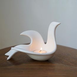 Candle Holders Ceramic Holder White Peace Pigeon Ornaments Creative Nordic Style Small Candlestick Portavelas Table Decoration ED50ZT
