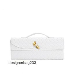 Shoulder Handle Long New Woven Clutch Stick Andiamo Women Lock Bag Fashion Single bottegs 2024 Lady Hardware Bags Buckle Venetas Baguette Cross Purse M023