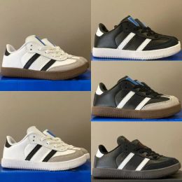 Scarpe bambini 2024 sambas casual che corre sneaker vegan vegan bambini giovani grandi bambini gum da scarpa da scarpa da scarpa da corridore preshcool runner gareer nere white ragazze cl g1ya