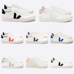 small white shoes French Couple Casual Low Top Flat Shoes Women with Breathable V Shoes Men Casual Sneakers with Embroidered designer casual shoes B1