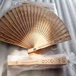Processors 50pcs Personalised Engraved Wood Folding Hand Fan Wooden Fold Fans Customised Wedding Party Gift Decor Bridal Shower Gift Favour