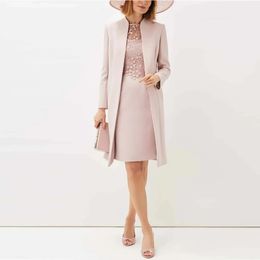 Elegant Blush Pink Mother of the Bride Dresses Suits Long Sleeves Jacket Sheath Knee Length Wedding Guest Gowns Lace Appliques Women Prom Party Dress Formal Wear