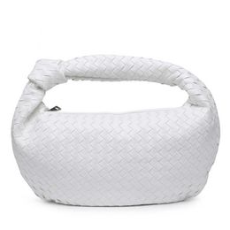 Woven bag 2023 new type handbag large capacity knotted handbag cloud ox horn dumplings 240415