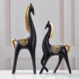 Decorative Figurines Simple Modern Resin Horse Ornaments Decoration Art Home Livingroom Table Animal Crafts Accessories Wedding Gifts Decor