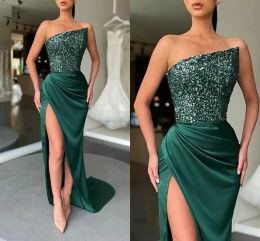 2024 Dark Green Prom Dresses Sparkly Sequins Designer Strapless High Split Satin Custom Made Ruched Evening Party Gowns vestidos Formal Occasion Wear Plus Size