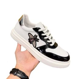 Shoes New Men's Genuine Leather Casual Screen Printed Little Bee Fashion Lightweight And