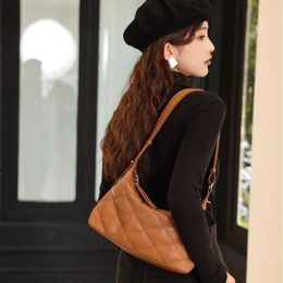 Cowhide Lingge Bag 2024 Autumn/winter Commuter Fashion Soft Leather Dumpling Single Shoulder Underarm for Women
