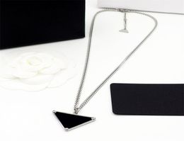 Womens Mens Luxury Designer Necklace Chain Casual Fashion Jewelry Black Pendant Necklaces Choker Steel Trendy Style Gold Silver Co9655153