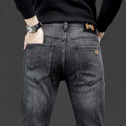 Jeans designer per maschi kong di fascia alta jeans pantaloni elastici alla moda elastico autunno inverno piccoli pantaloni di moda con gamba dritta