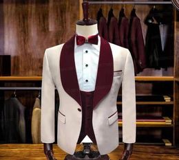 Fashionable Beige Groom Tuxedos 3 Pieces Groomsmen Burgundy Velvet Shawl Lapel Man Suit Wedding Men039s Blazer Suits Blazers9319114