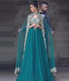 2019 Dark Green Muslim Evening Dresses With Cape Lace Appliques Two Pieces Prom Gowns Long Tulle Dubai Arabic ALine Beaded Formal5735374