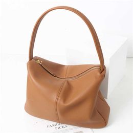 Layer Head Cowhide Bag for Women in Spring 2024 French Tote with Large Capacity High-end Feeling Commuting Underarm