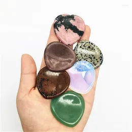 Decorative Figurines Natural Polished Quartz Healing Stones Crystal Heart Face Massage Worry Stone For Home Decoration