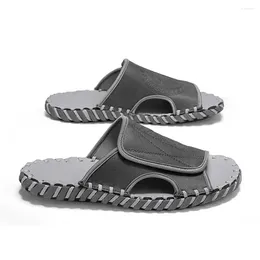 Slippers Slip Resistant Number 42 Men's Sneakers Sea Sandal Shoes Bathroom Sport Snaeker Year's High Tech Skor