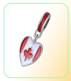 20pcslot Fashion Silver plated Enamel Canada Flags Heart Design Alloy metal DIY Charm fit European BraceletNecklace Low PE2245795