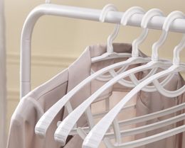 Wide shoulder seamless hanger wholesale clothing store suit clothes rack set clothes hanging rack suit clothes large hanger