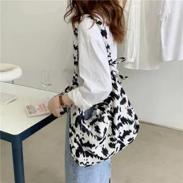 Shoulder Bags Vintage Pattern Women's Tote Messenger Bag Retro Design Ladies Large Shopping Female Book Handbags Underarm