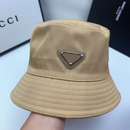 Designer Bucket Hat for Women Luxury Mens Fashion Canvas Denim Beach Hat Casquette Wide Brim Hats Summer Sun Hat Classic Luxe
