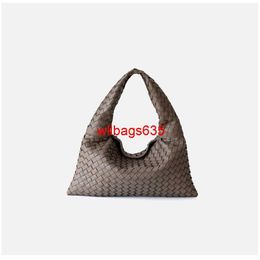 Leather Totes BottegVeneta Hop Handbags Shop Bag Cow Horn Bag Handmade Woven Bag Large Capacity Tote Bag Shopping Bag Womens Bag Commuting One have logo HBWRQG