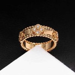 Designer High version Van Ring 925 sterling silver four leaf clover flower ring with 18K gold inlaid diamond fashionable couple for men and women VT8C