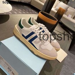 Lavinas Lanvinlities 2022 Spring e Curb Sneakers Novo verão pequeno sapatos brancos esportes femininos lazer solas planas sapatos de treinamento moral u25g