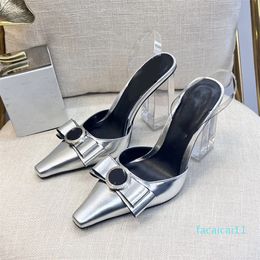 Designer sandalo da donna con tacchi alti pantofole medusa tacchi quadrati quadrati da 10 cm scarpe in pelle di lusso di lusso di punta sandali con fiocco con arco.