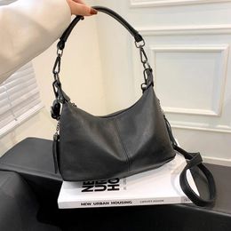 Shoulder Bags Luxury Imitation Brands Women's Retro Handbag Solid Satchel Large Capacity Crossbody Cowhide Bag With Tassels