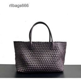 Women's Tote Universal Designer Cabat Bags Handbag Lady Sheepskin Woven Fashion Bottegs Bag Leather Classic Capacity Large Basket BVYK