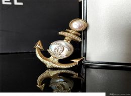 2020 Warm Winter New Listing Classic Naval Sailboat Anchor Brooch Natural Baroque Pearl Brass Material Retro Highquality F7384723