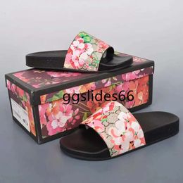 Designers Sandals Italy Slippers paris New Rubber Slides leather slide with bow Floral Brocade Womens Mens Flat Bottoms Flip Flops Fashion Striped Beach shoes