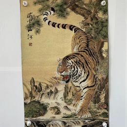 Tapestries Tibet Buddhism Silk Embroidery Down Mountain Tiger Statue Home Decoration Thangka Painting Mural