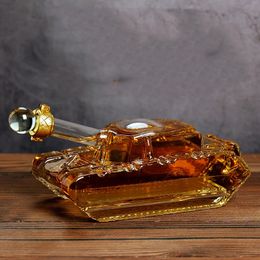 tank shaped leadfree glass whiskey decanter Barware Wine Glass bottle for Liquor Scotch Bourbon 500ML1000ML1500ML 240415