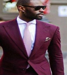 Classy Burgundy Wedding Mens Suits Slim Fit Bridegroom Tuxedos For Men Two Pieces Groomsmen Suit Cheap Formal Business Jackets Wit5526995