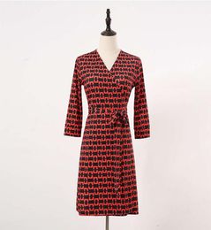 2021 designer fashion PG DVF summer women039s same red chain print short collarless wrap around dress for women3989936