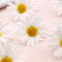 Decorative Flowers Wedding Decoration 10PCS White Small Daisy Sun Flower Lawn Head Silk Simulation Diy