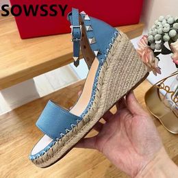 Dress Shoes 2024 Women's Summer Slope Heel Open Toe Genuine Leather Sandals Fashion Rivet Decoration Weaving Comfortable High Heels