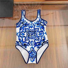 One-Pieces High end childrens clothing factory wholesale 2024 summer new girls single piece swimsuits childrens hanging bikini swimsuits Y240412Y240417B6JG