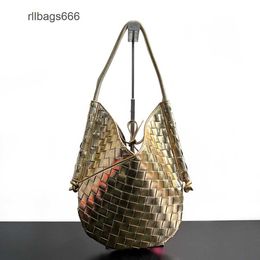 with Lazy Woven Luxury Underarm Leather 5IM9 Design Solstice Women Bucket bottegs Classic 2024 Girl Handbag Tote High-end Bags Venata Bag KTDA