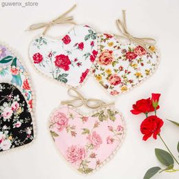 Bibs Burp Cloths Rose Heart Baby Bibs Mothers Day Gift Double Side Saliva Towel Cotton Floral Adjustable Burp Cloth Valentines Day Photo Props Y240415Y2404174DX3