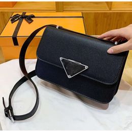 p Designer Shoulder Bag for Women Fashion Chain Casual Crossbody Bags Cover Magnetic Cross Body Ladies Mini Bag Gift Aaa