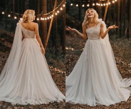 New Country Bohemian A Line Wedding Dresses One Shoulder Lace Appliques Pearls Sweep Train Tulle Plus Size Formal Boho Beach Brida9959031