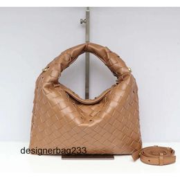 Large Designer Winter Capacity Venets Hop Mini Bottegs Handmade Woven Cow Bag Bags Magnetic 24 Buckle Women Purse Horn Underarm Womens Crossbody New Cowhide DHAO