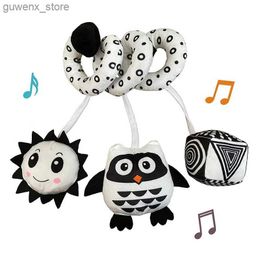 Mobiles# Hanging Toys Car Seat Crib Mobile Infant Baby Spiral Plush Bed Stroller Bar Black and White Colour Toy with Rattles BB Squeaker Y240415Y240417UVEN